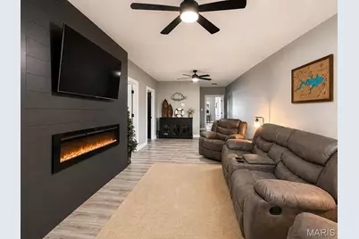 6683 Robin Lane, French Village, MO 63036 - Photo 8