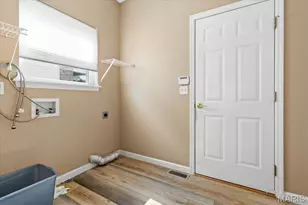 253 Strayhorn Dr, Saint Peters, MO 63376 - Photo 10