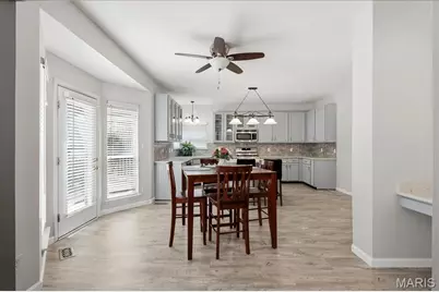 175 Beacon Point Lane, Wildwood, MO 63040 - Photo 6