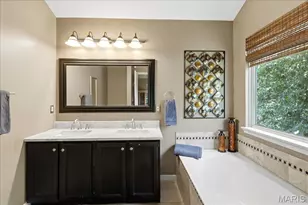 175 Beacon Point Ln, Wildwood, MO 63040 - Photo 16