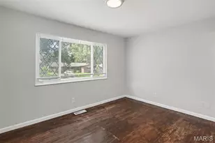 8429 Jacklin Ave, Hazelwood, MO 63042 - Photo 12