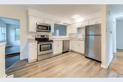 795 Bellarmine Lane, Florissant, MO 63031 - Photo 12