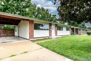 795 Bellarmine Ln, Florissant, MO 63031 - Photo 2