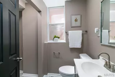 3339 Virginia Avenue, Saint Louis, MO 63118 - Photo 14