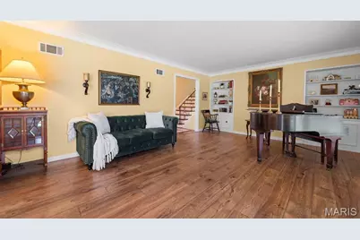 11631 Fallbrook Drive, Town and Country, MO 63131 - Photo 8