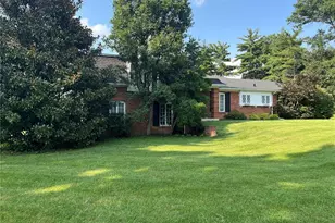 11631 Fallbrook Dr, Town and Country, MO 63131 - Photo 2