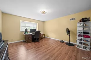 11631 Fallbrook Dr, Town and Country, MO 63131 - Photo 26