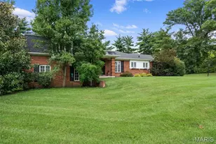 11631 Fallbrook Dr, Town and Country, MO 63131 - Photo 2