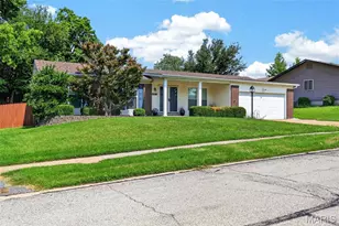 13211 Windygate Ln, Saint Louis, MO 63146 - Photo 2