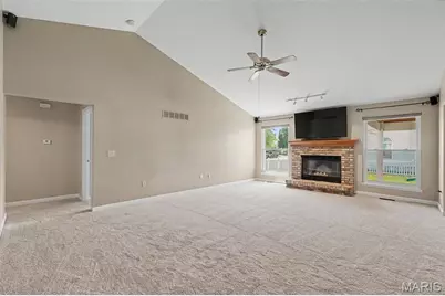 304 Thoroughbred Trail, Saint Peters, MO 63376 - Photo 6