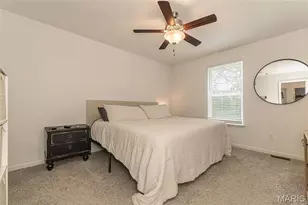 162 Williamsburg Ln, Troy, MO 63379 - Photo 16
