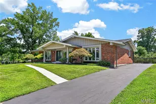14316 Markham Ln, Chesterfield, MO 63017 - Photo 2