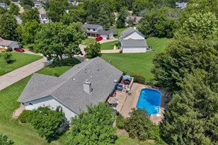32 Kensington Pl Ct, Saint Charles, MO 63304 - Photo 8