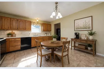 2296 Delaware Drive, Saint Charles, MO 63303 - Photo 8