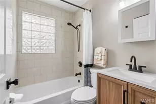 3302 Welsberg Dr, Saint Louis, MO 63121 - Photo 14