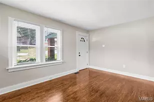 3302 Welsberg Dr, Saint Louis, MO 63121 - Photo 8