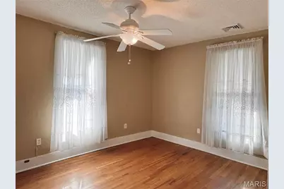 906 Georgia Street, Louisiana, MO 63353 - Photo 38