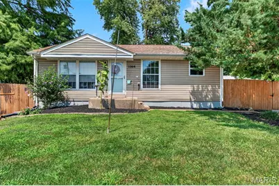1304 South Drive, Saint Charles, MO 63303 - Photo 1