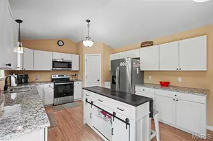 1023 Wrigley Cir, Warrenton, MO 63383 - Photo 12
