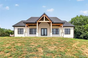 10116 Norwoods Ct, Hannibal, MO 63401 - Photo 2
