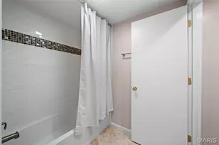 800 E Essex Ave, Glendale, MO 63122 - Photo 16