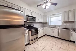 1154 Rue La Chelle Walk, Saint Louis, MO 63141 - Photo 2