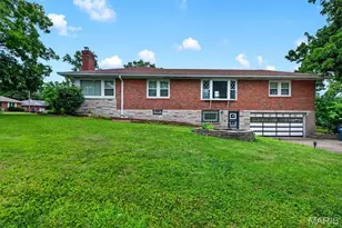 813 Hentschel Pl, Saint Louis, MO 63135 - Photo 2