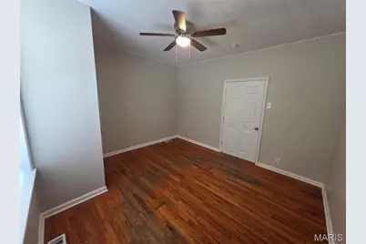 426 Bowen Street, Saint Louis, MO 63111 - Photo 8