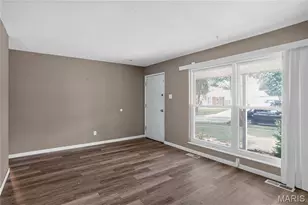 8428 Jacklin Ave, Hazelwood, MO 63042 - Photo 8