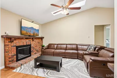 11 Laurelwood Drive, Saint Peters, MO 63376 - Photo 8