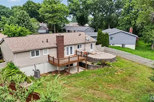 50 White Plains Dr, Chesterfield, MO 63017 - Photo 4