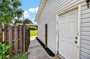 2812 Olde Gloucester Dr, Saint Charles, MO 63301 - Photo 42