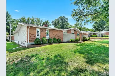 22 La Gorce Drive, Chesterfield, MO 63017 - Photo 2