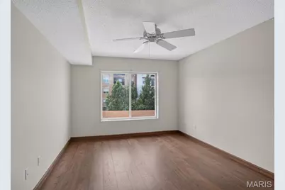 942 Guelbreth Lane #300, Creve Coeur, MO 63141 - Photo 12
