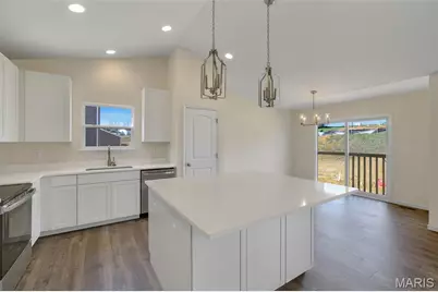 555 Edison Way, Wentzville, MO 63385 - Photo 6