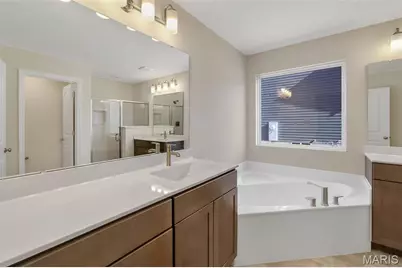 555 Edison Way, Wentzville, MO 63385 - Photo 16