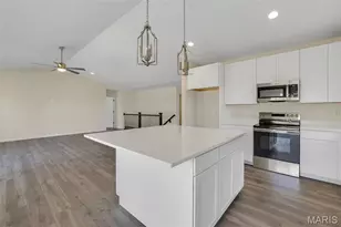 555 Edison Wy, Wentzville, MO 63385 - Photo 10