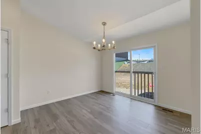 555 Edison Way, Wentzville, MO 63385 - Photo 8
