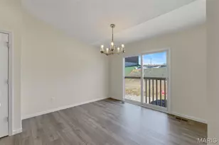 555 Edison Wy, Wentzville, MO 63385 - Photo 8