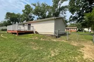 508 S Hawthorne Dr, Pacific, MO 63069 - Photo 4