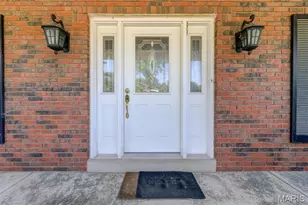 14 Lee Ct, Saint Charles, MO 63301 - Photo 2