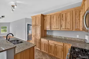 305 N 4th St, New Florence, MO 63363 - Photo 20