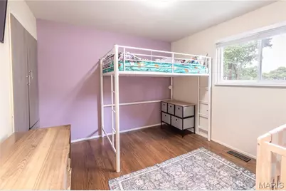 28 Lori Circle, Maryland Heights, MO 63043 - Photo 20