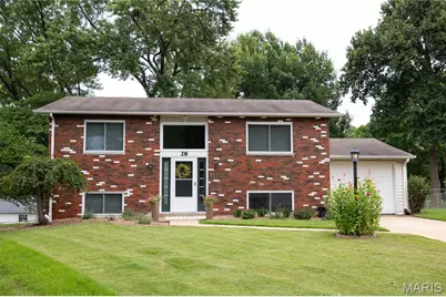 28 Lori Circle, Maryland Heights, MO 63043 - Photo 8