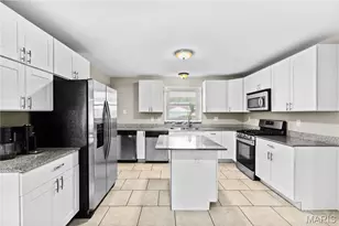 8047 Amherst Ave, University City, MO 63130 - Photo 6