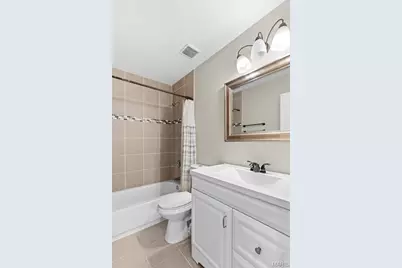 8047 Amherst Avenue, University City, MO 63130 - Photo 16
