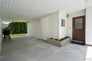 2137 East Dr, Crystal Lake Park, MO 63131 - Photo 4