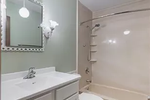 3625 Meserta Ln, Florissant, MO 63033 - Photo 14