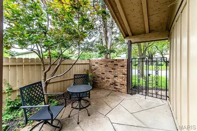 11046 Thousand Oaks Drive, Saint Louis, MO 63136 - Photo 2
