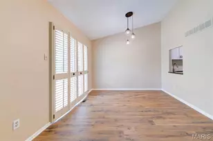11046 Thousand Oaks Dr, Saint Louis, MO 63136 - Photo 8